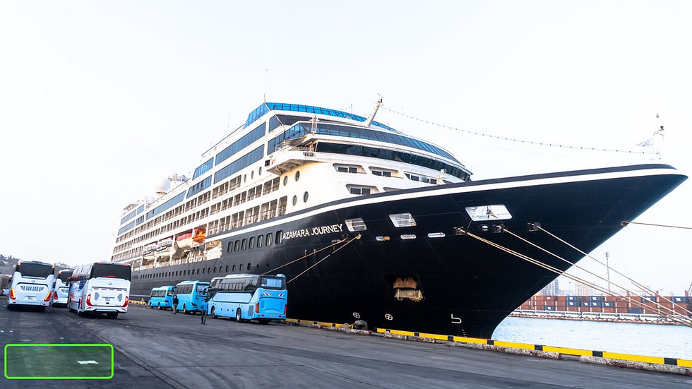 Escale de prestige à Dakar : le navire de croisière AZAMARRA accoste au Port autonome avec 668 passagers