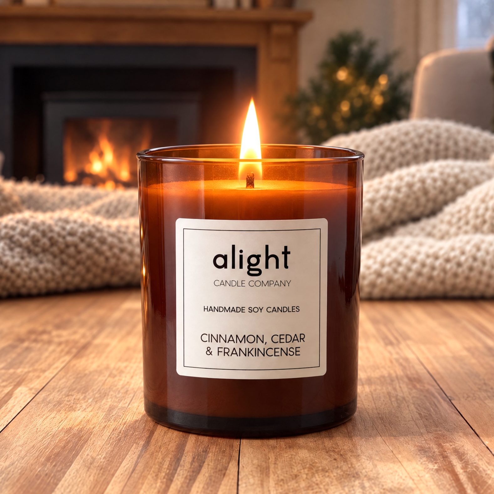 cinnamon, cedar and frankincense christmas scented candle