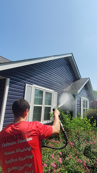 House Wash in Winnebago, IL.