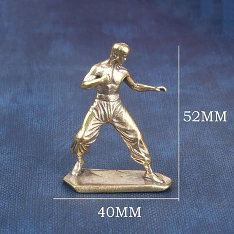 Martial arts figurine, 52mm tall, 40mm wide