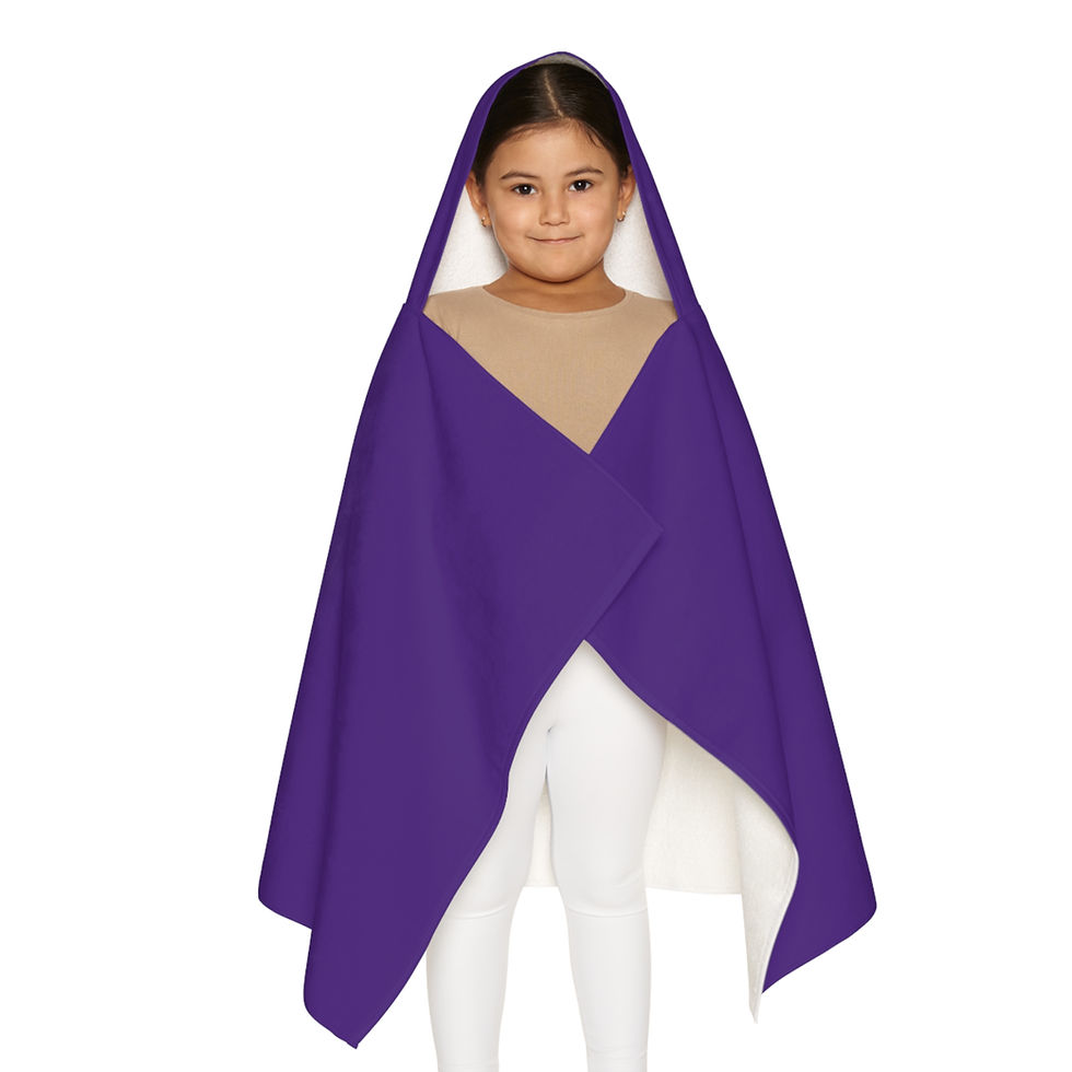 Miniature : Girl in a purple hooded blanket