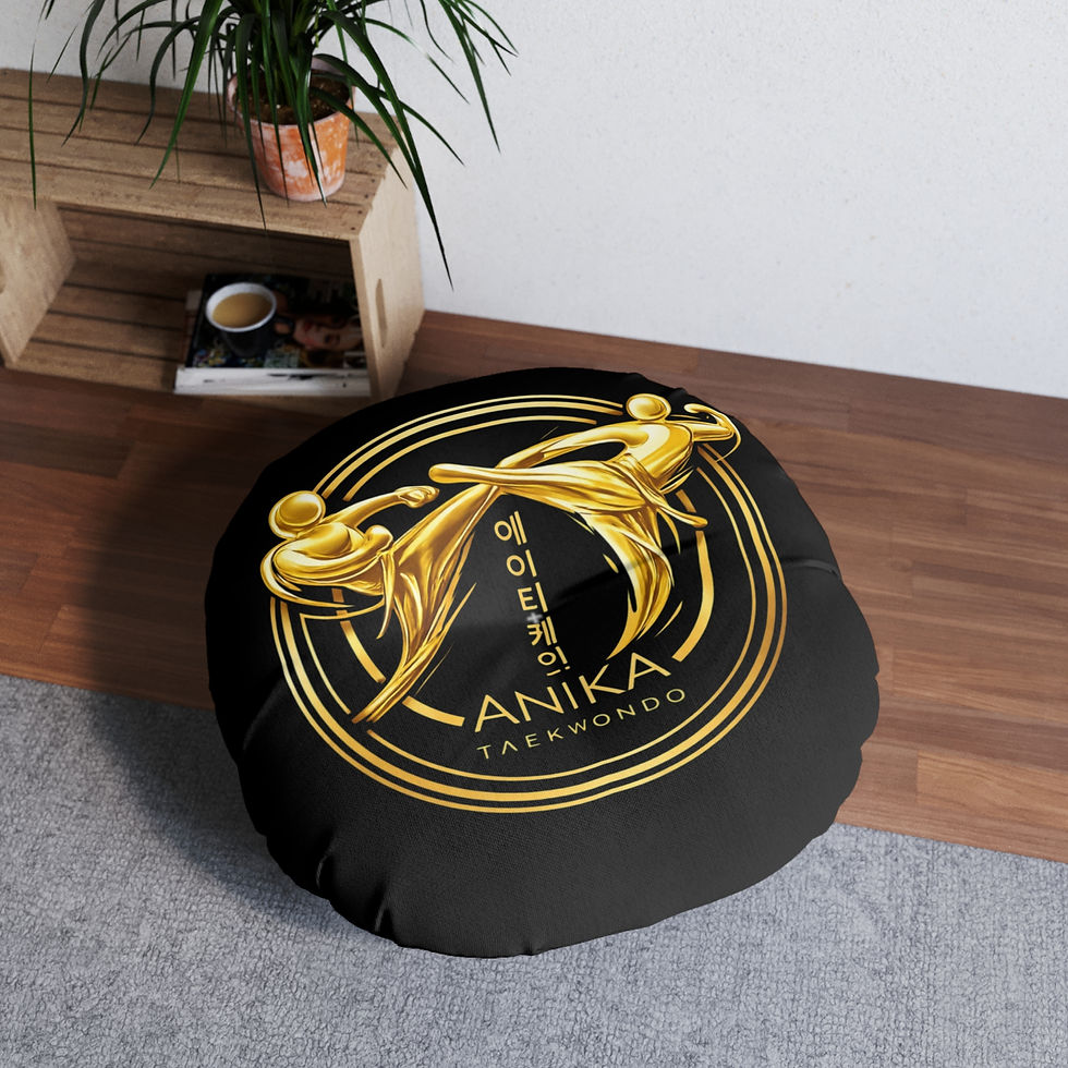 Miniature : Black round cushion with Anika Taekwondo gold crest