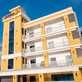 The facade of Sunlight Hotel Coron