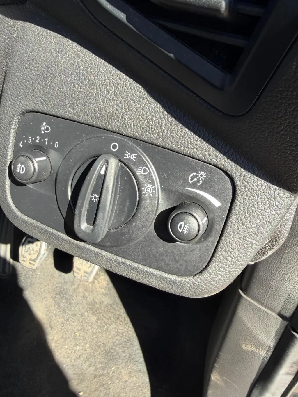 2019 Ford Kuga 1.5 EcoBoost ST-Line Edition 5dr 2WD – photo 40 of 63