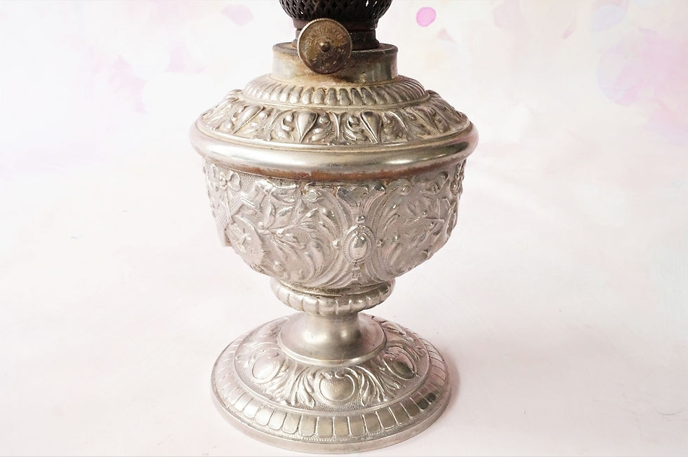 Miniaturbild: Alte Historismus Petroleumlampe mit Reflektor von Ditmar Wien