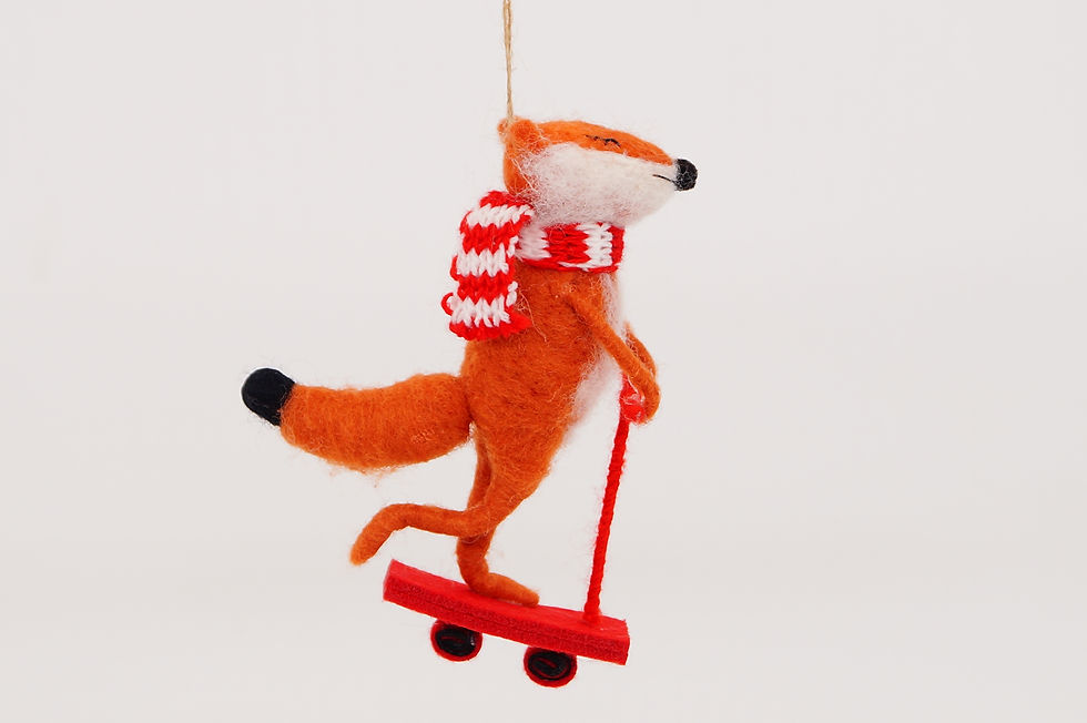 Miniaturbild: Fuchs am Roller - gefilzter Christbaumschmuck