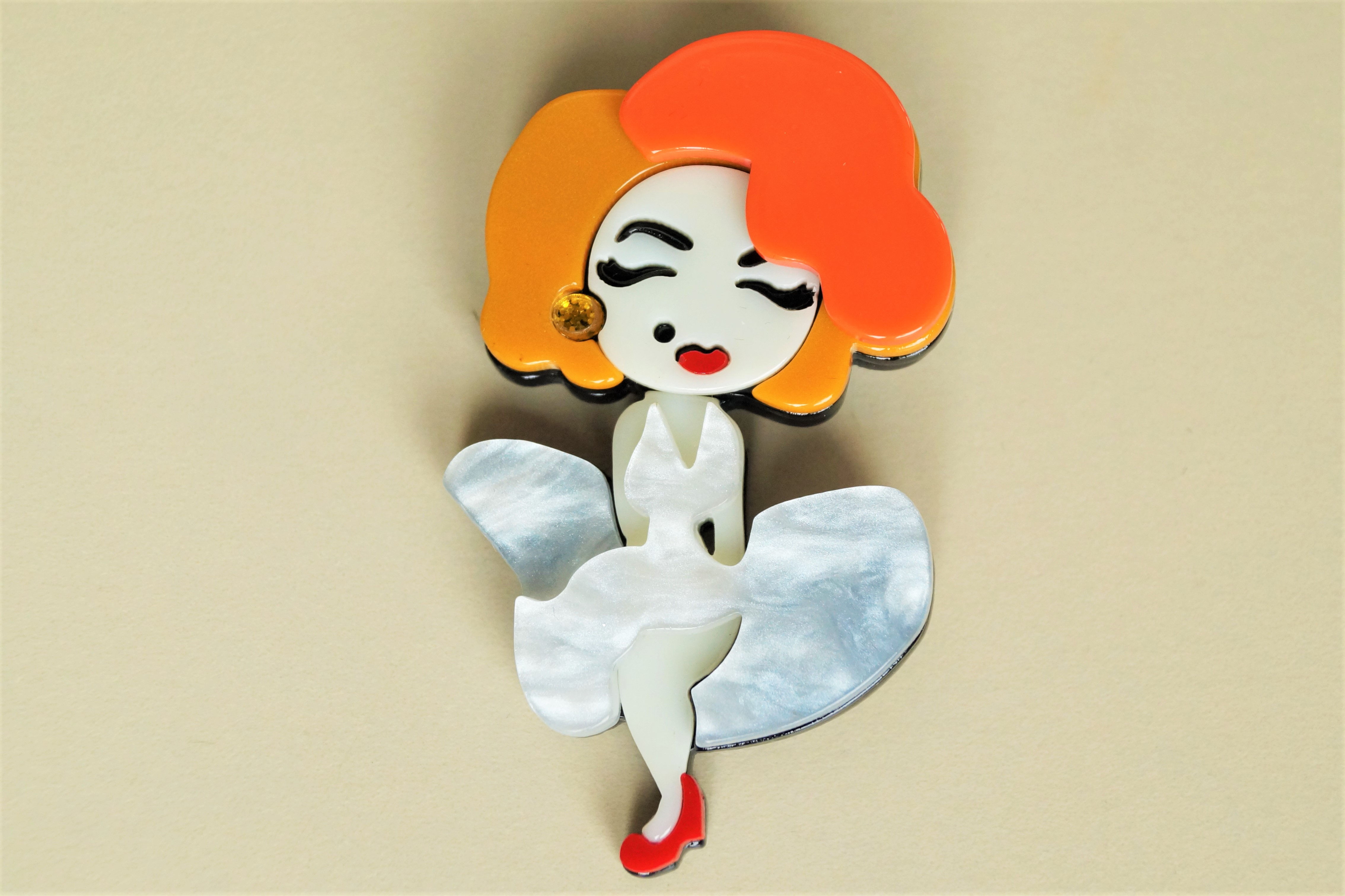 Marilyn – Brosche aus Acryl