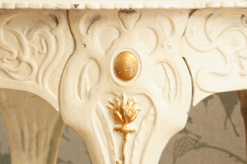 Miniaturbild: Neuer Beistelltisch aus Eisen im Stil des Art Nouveau / Jugendstil