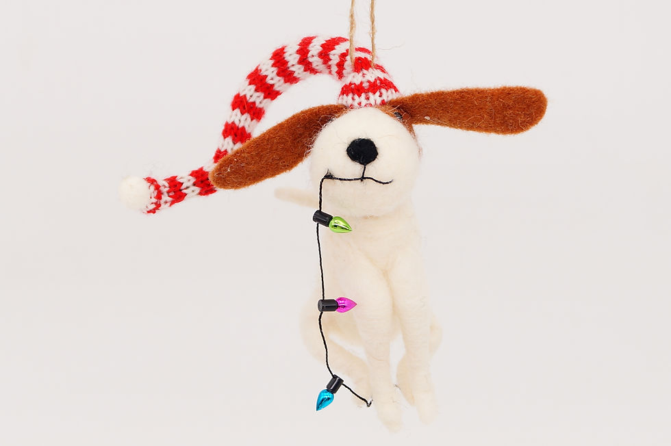 Hund mit Lichterkette - gefilzter Christbaumschmuck - ca. 12 cm