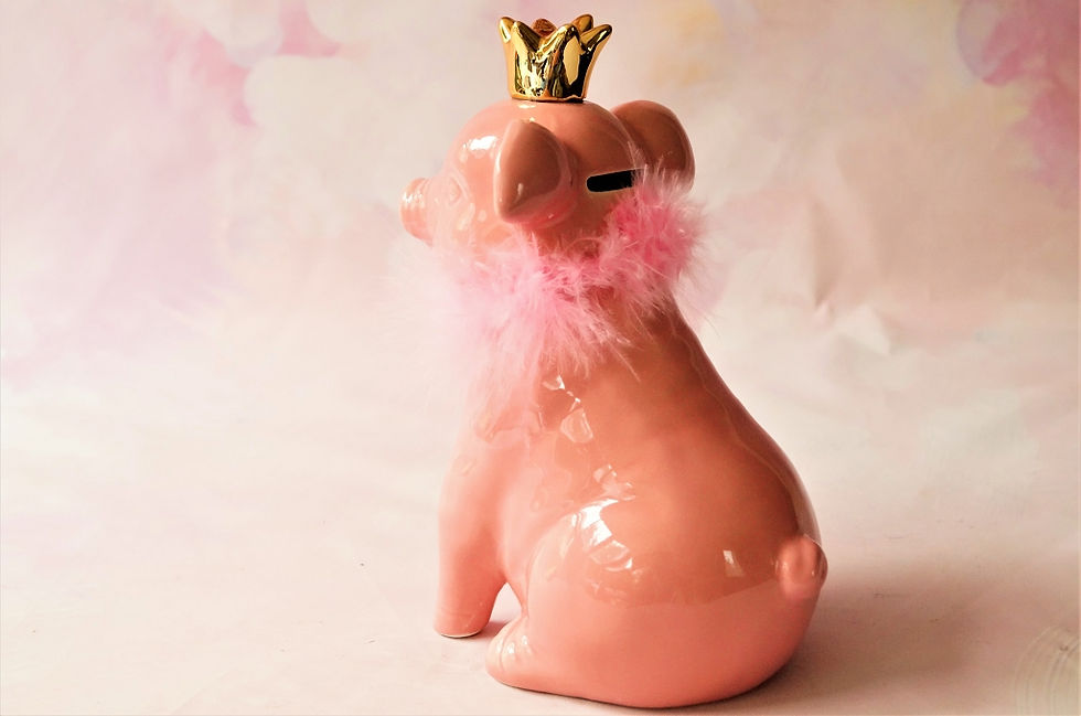Miniaturbild: Entzückend! Geniales Sparschwein aus Keramik mit Krone und Federboa