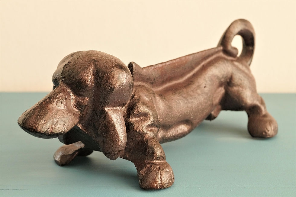 Dackel - nostalgischer Schuhkratzer aus Gusseisen