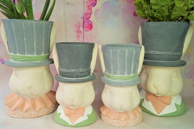 Miniaturbild: TRÈS CHIC! Blumentopf Herr oder Frau Hase klein aus Zement – Höhe ca. 23 cmc