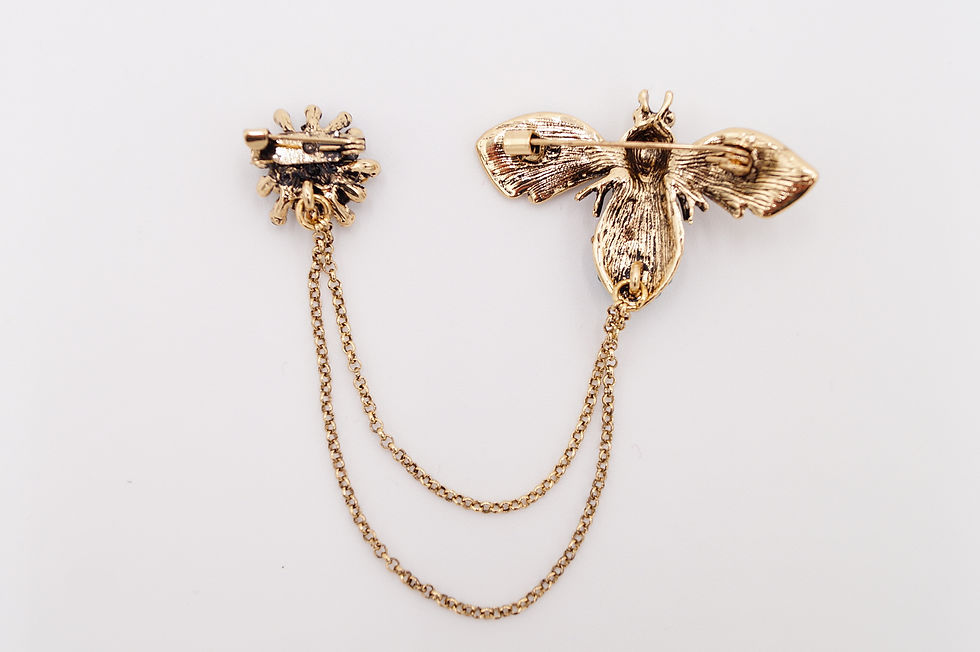 Miniaturbild: Biene mit Blume mit geschliffenen Strass-Steinen
