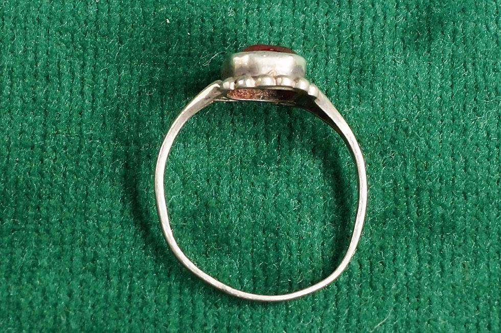 Miniaturbild: Art Déco Silberring mit rotem Stein