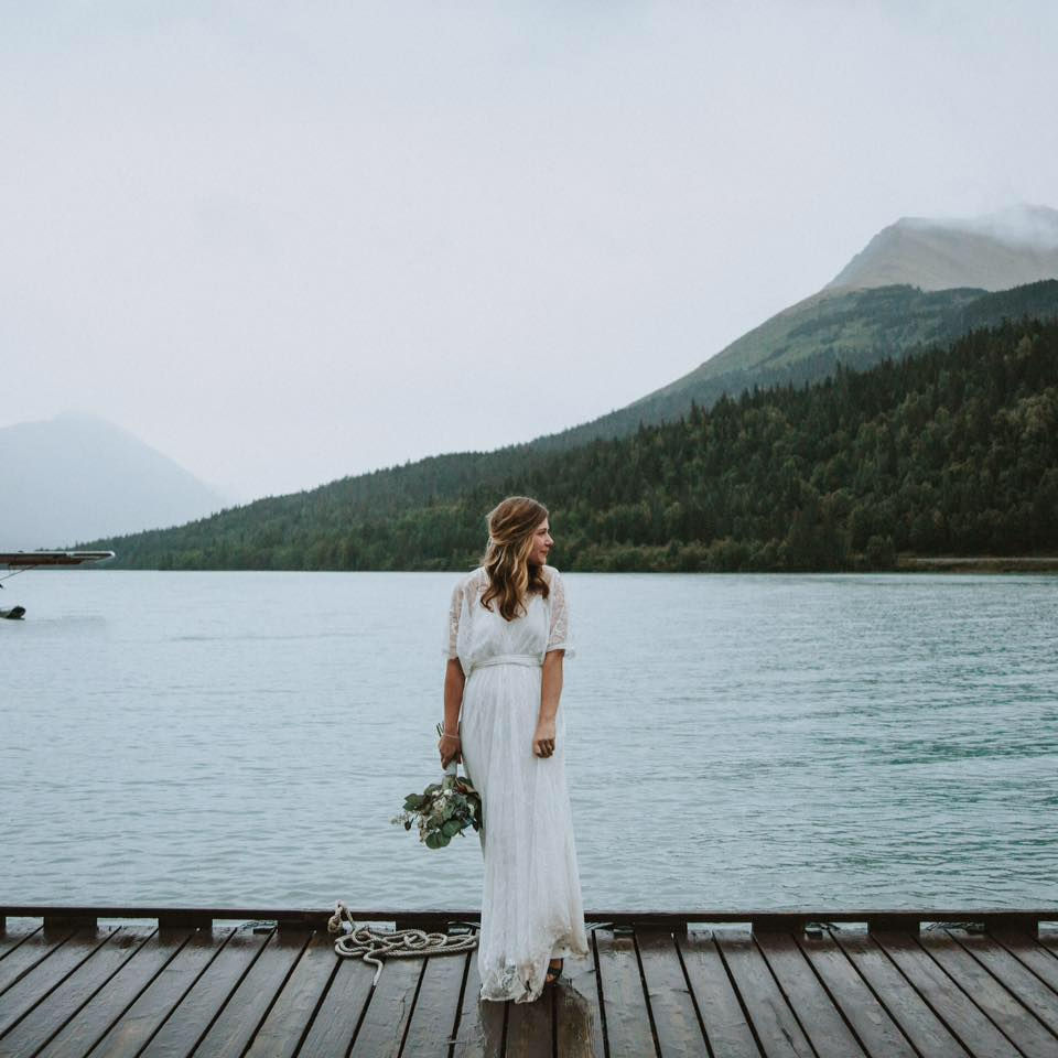 Thumbnail: Curve & Plus Size Ivory Bat Sleeves Wedding Dress #1044