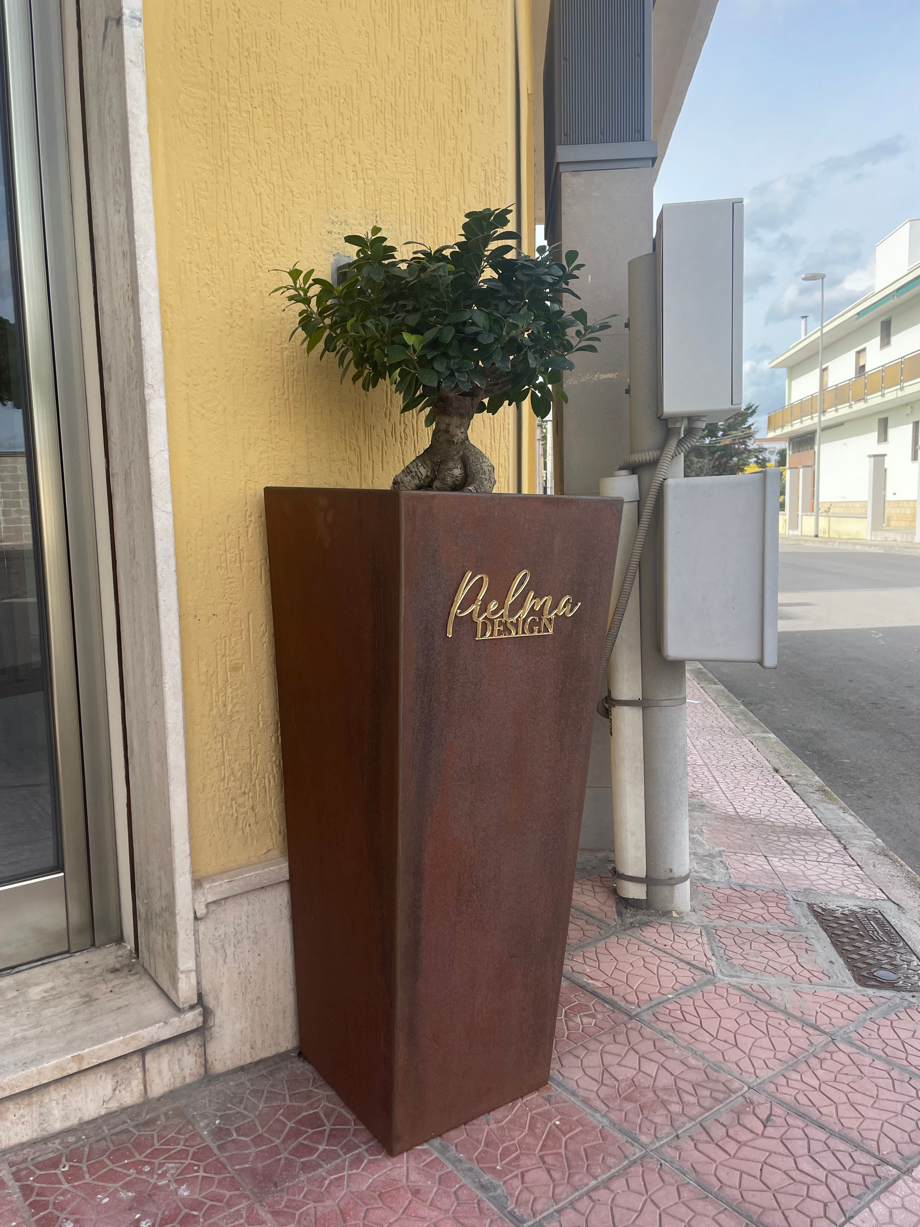 Vaso da esterno personalizzabile