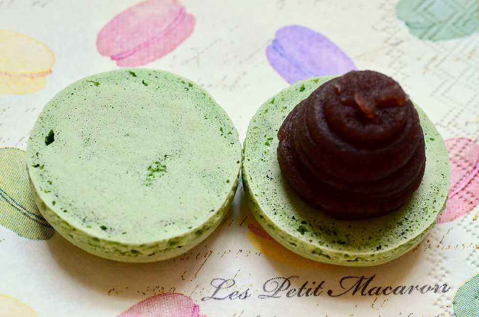 matcha macaron with koshian filling