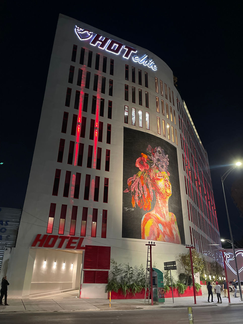 Fachada Hotel Hot Elite