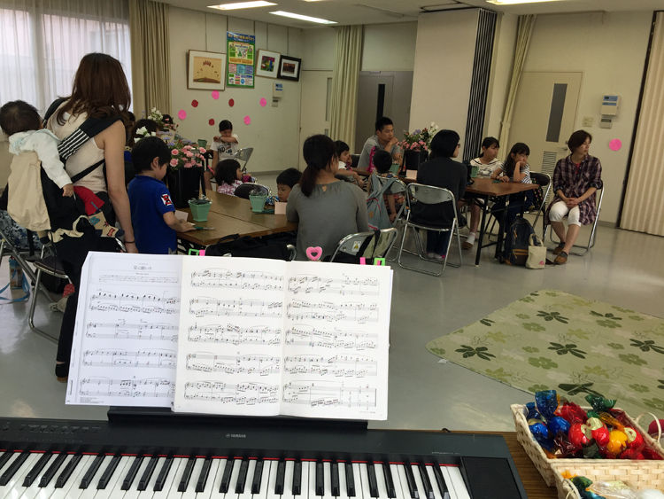 真剣なまなざしです。