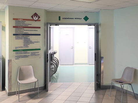 Spraigi Ziemassvētki uzņemšanas nodaļā