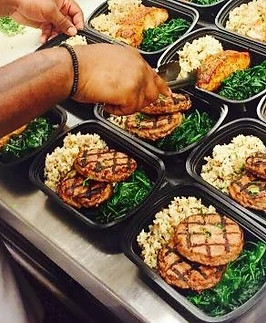 Carlos Burke - Preparing clean meals_edited.jpg