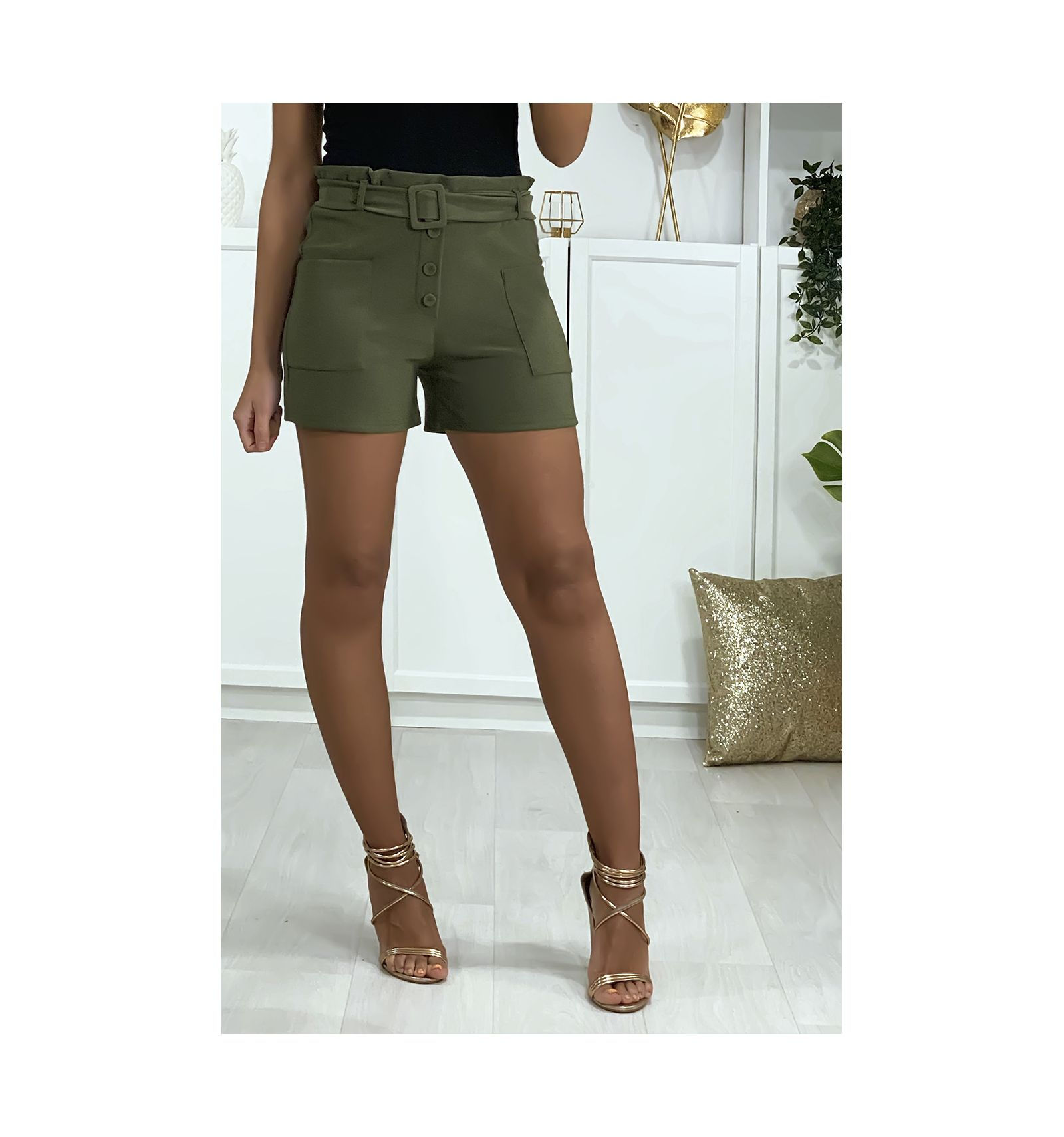Short mility kaki avec poches et ceinture