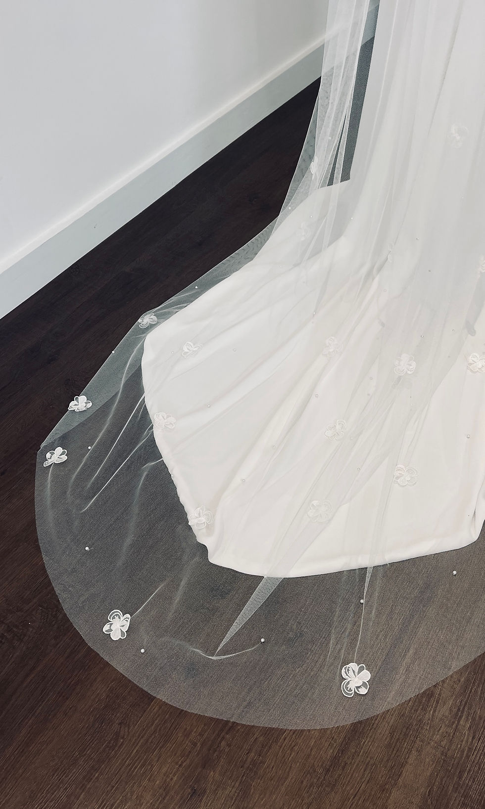 Thumbnail: FLOWER APPLIQUE VEIL