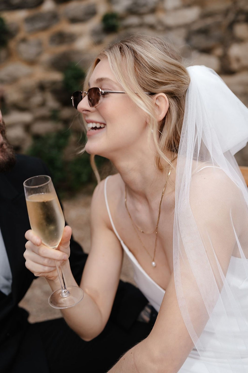 June at Story Of My Dress: A Free Veil & Exclusive Sample Sale