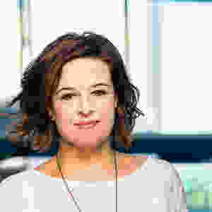 Eva Camarillo