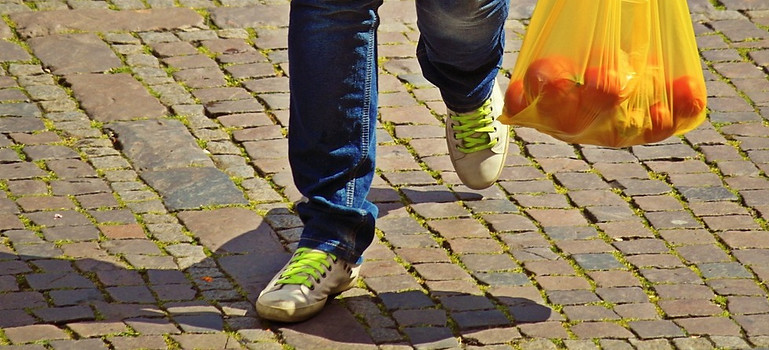 shopping-874974_1280_edited.jpg
