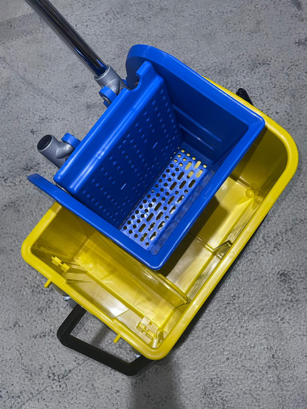 Miniature : Kompakter Reinigungswagen mit Presse für den Wischmopp
