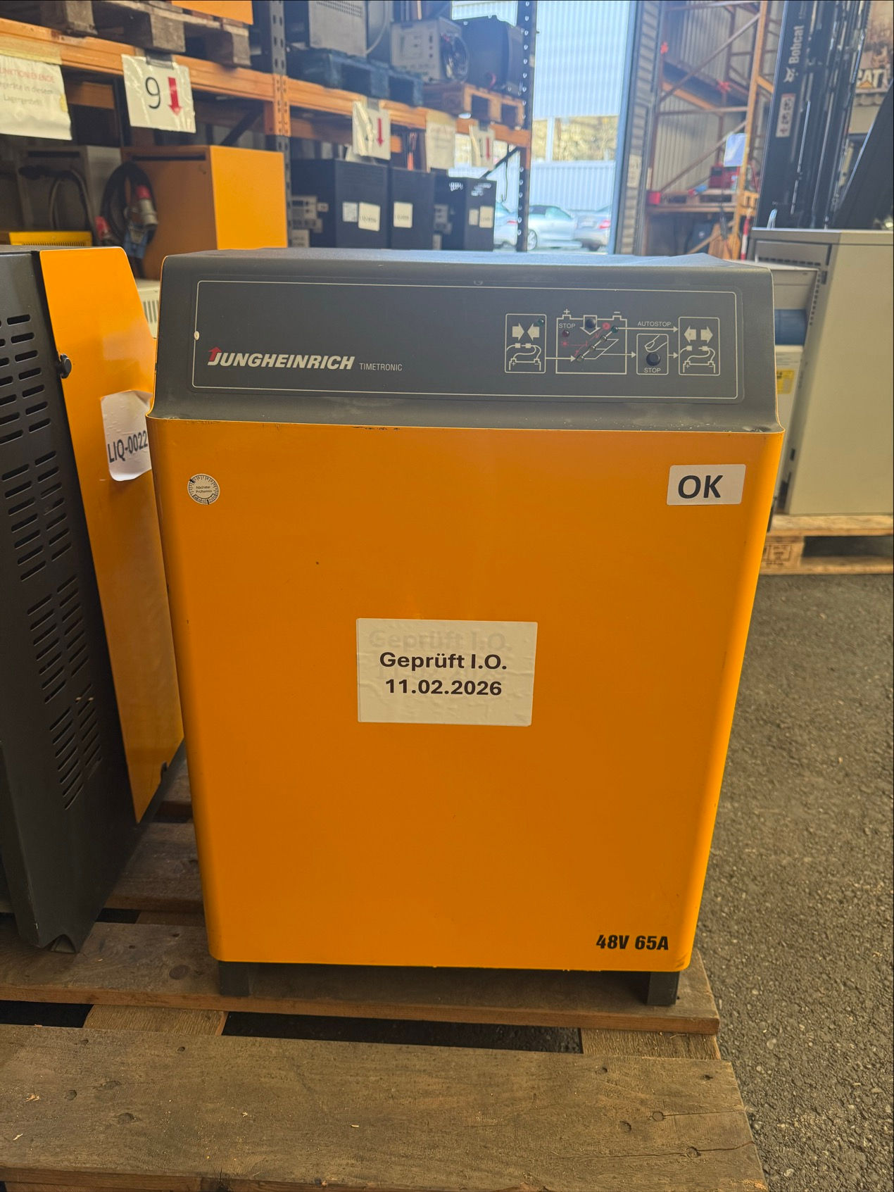 Jungheinrich D400 G48/65 B-ET Batterieladegerät, 48V, 65A