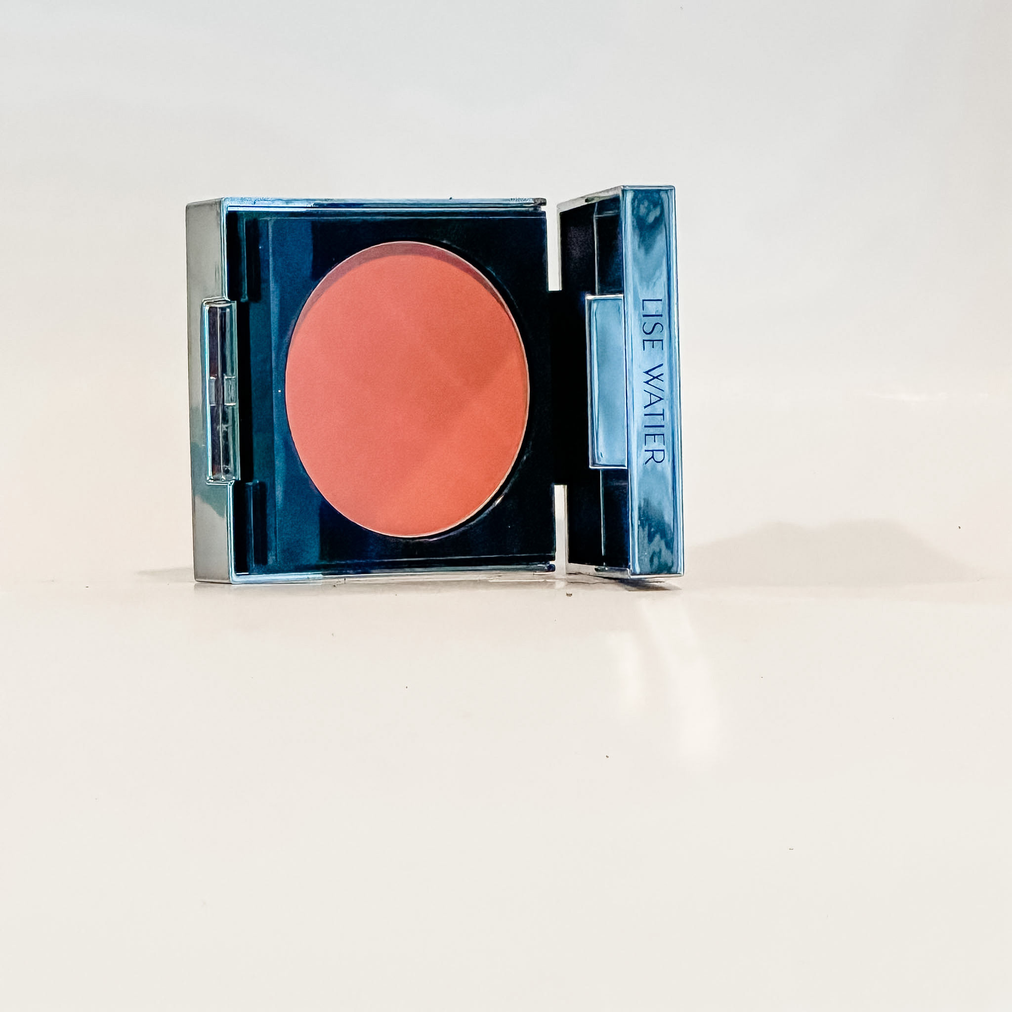 Lisa Watier Blush Powder. Divine