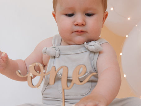 First Birthday Neutral Cake Smash | Rhode Island family photography