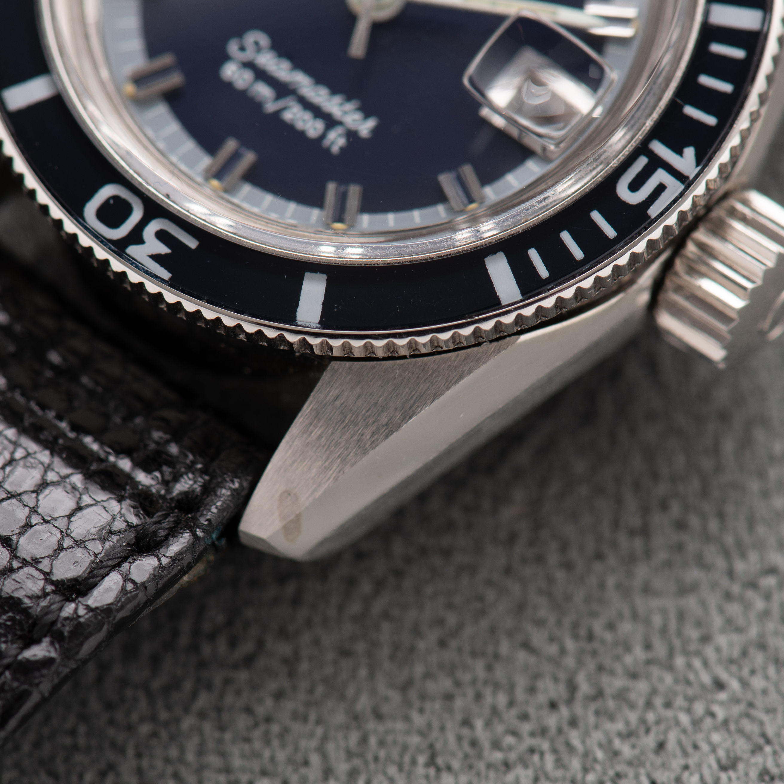 View of Omega Automatic Seamaster 60m/200 ft réf 566.024 New Old Stock from 1969