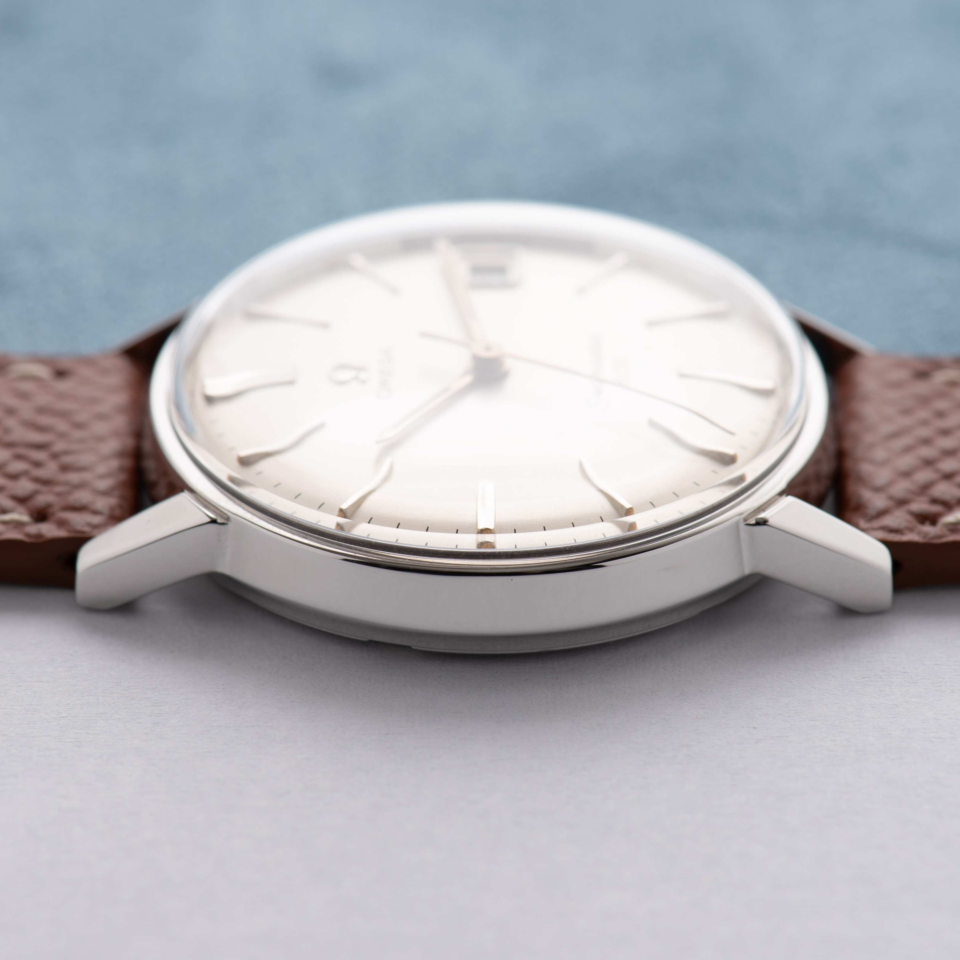 View of Omega Seamaster 600 date cal 611 from 1965 ref 136.011