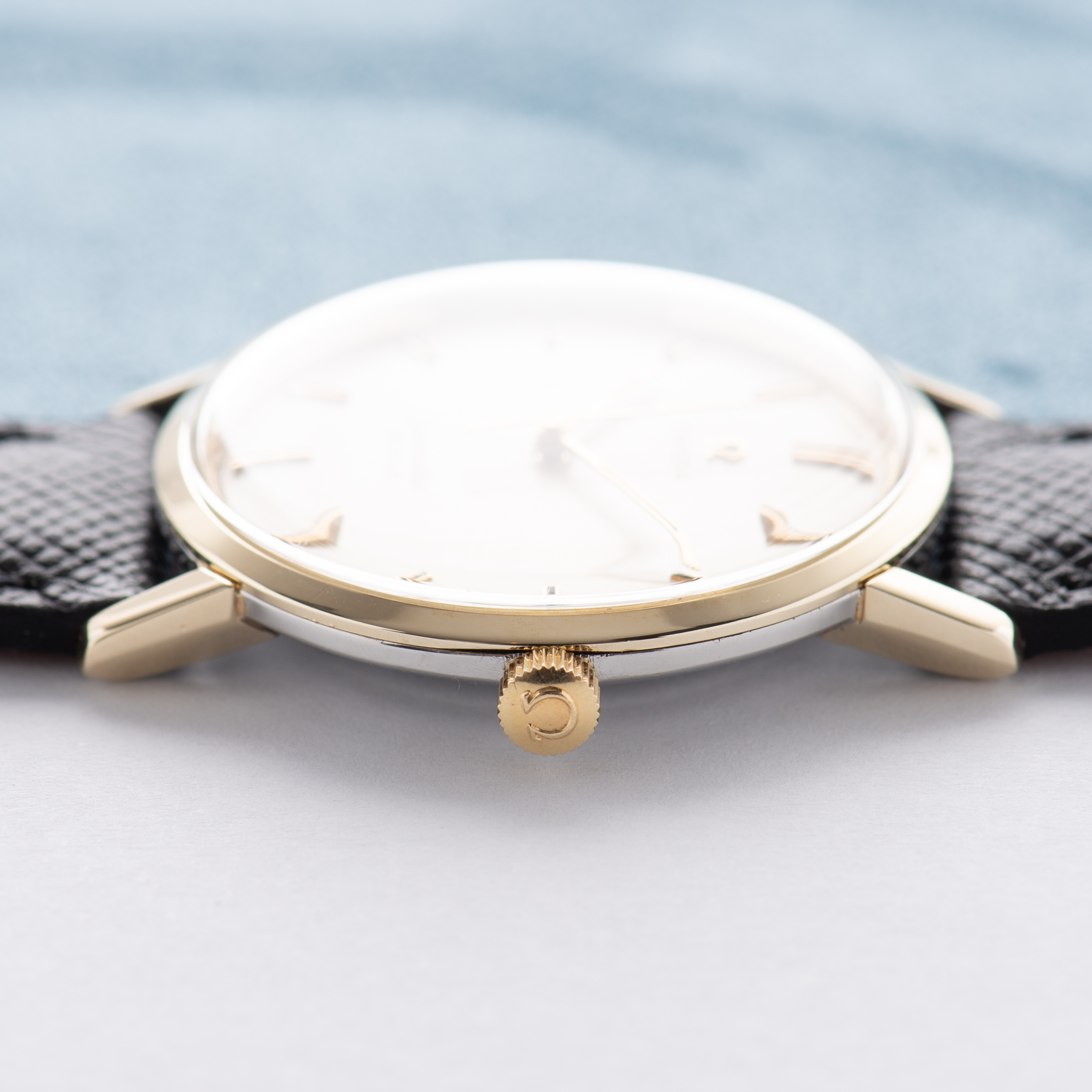 Zicht op Omega Seamaster De Ville Date Gold/Steel Réf 135.001 from 1966