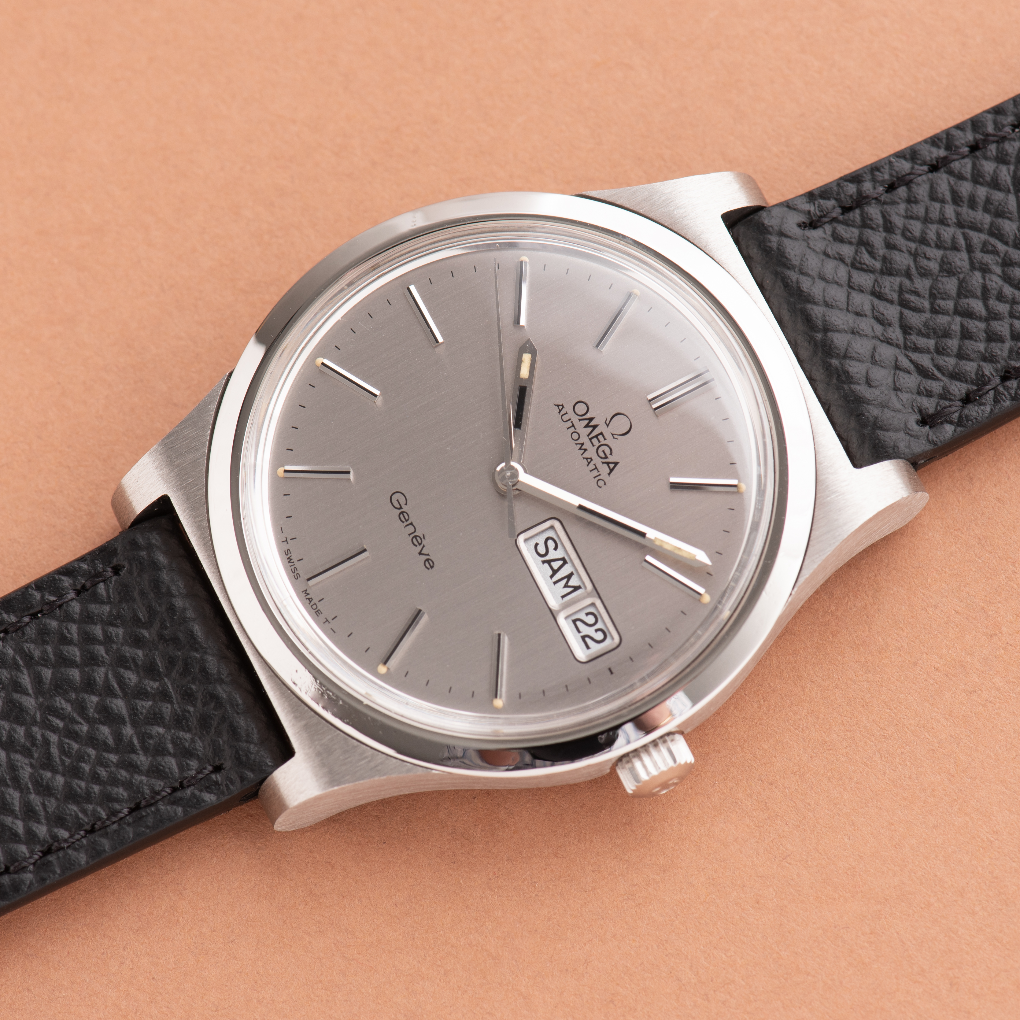Vue de Omega Genève Day Date Automatic Cal 1022 Réf 166.0169 from 1975