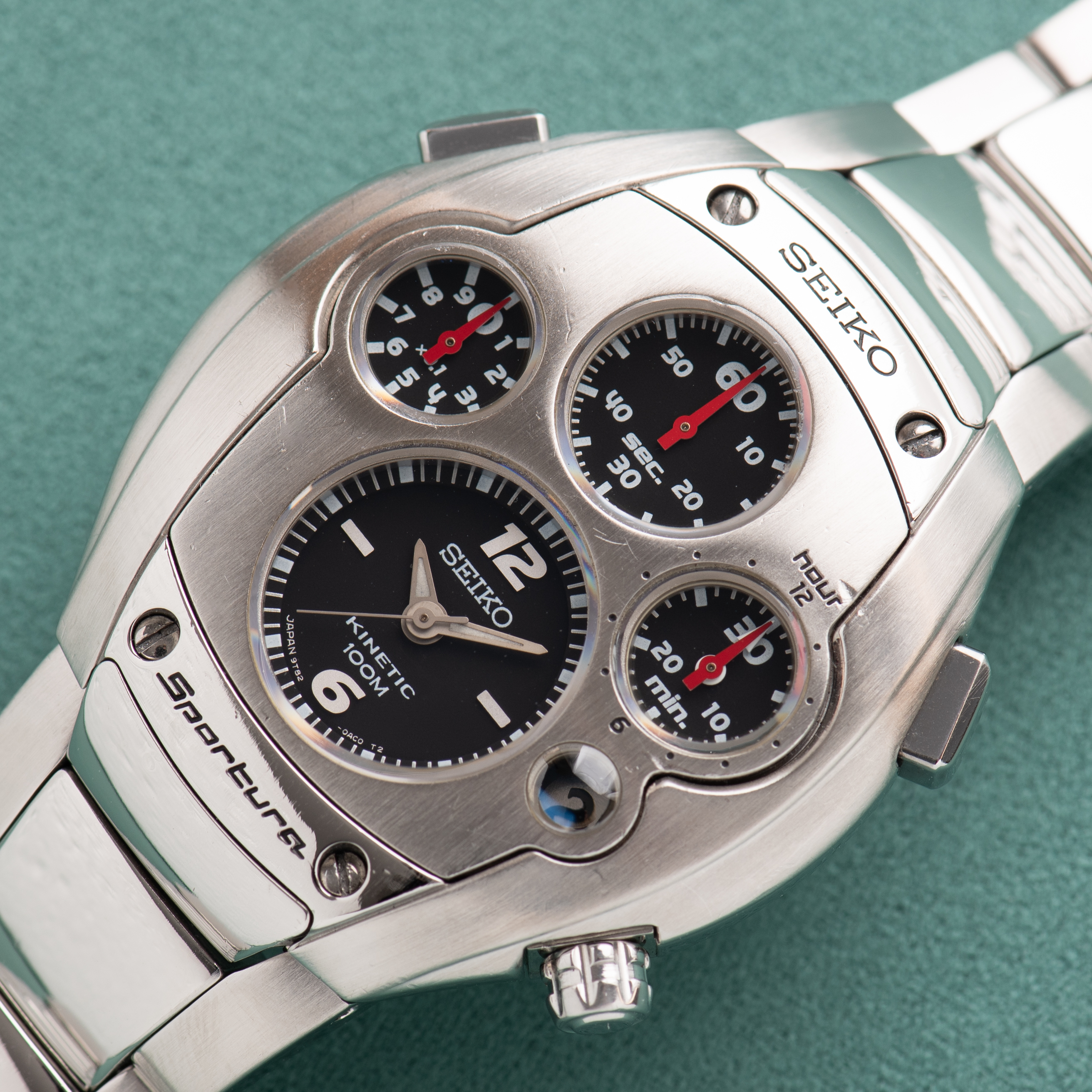 Zicht op Seiko Sportura Kinetic Chronograph SLQ015 9T82-0AC0 Seiko Serviced