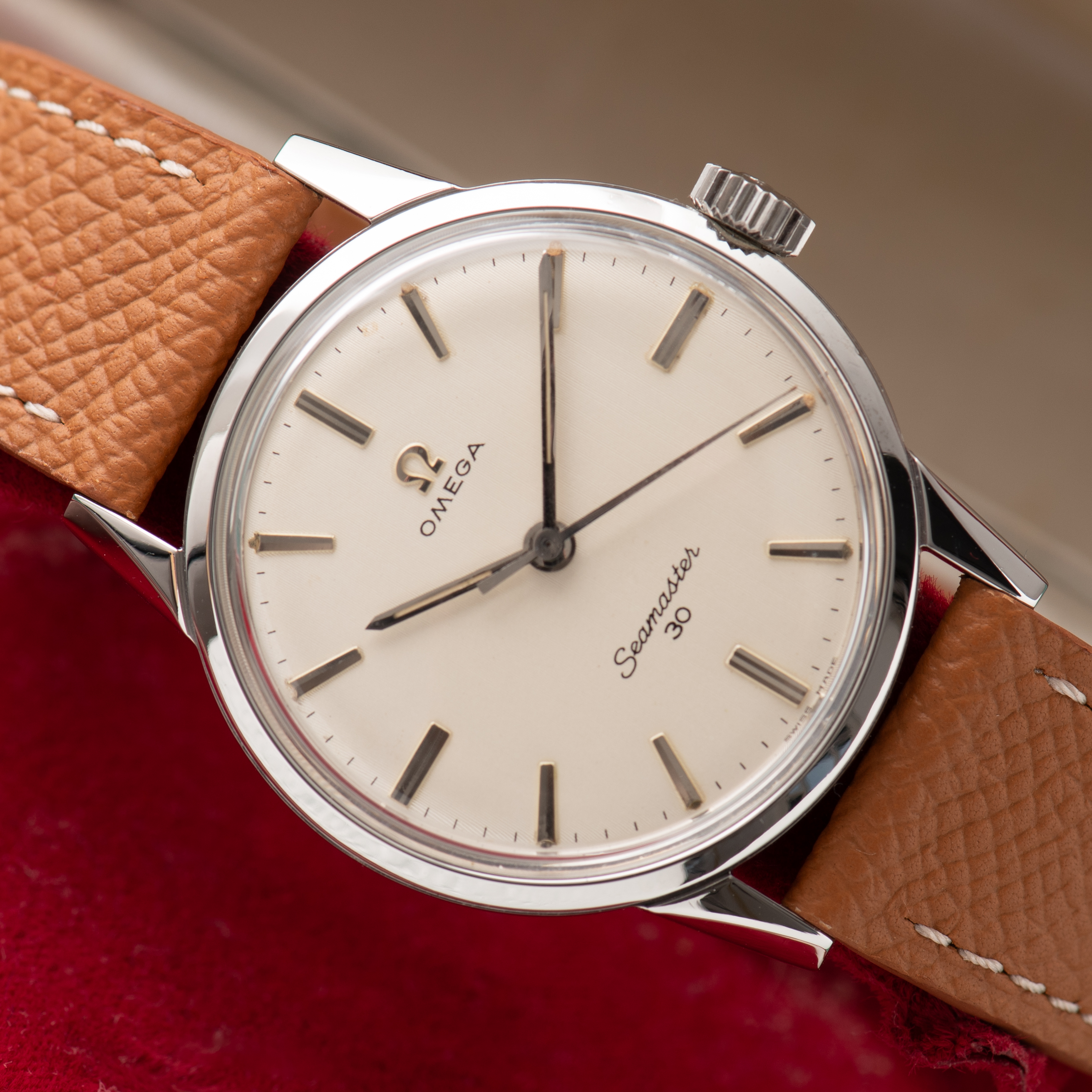 View of Omega Seamaster 30 "Linen Dial" from 1963 Ref 135.003