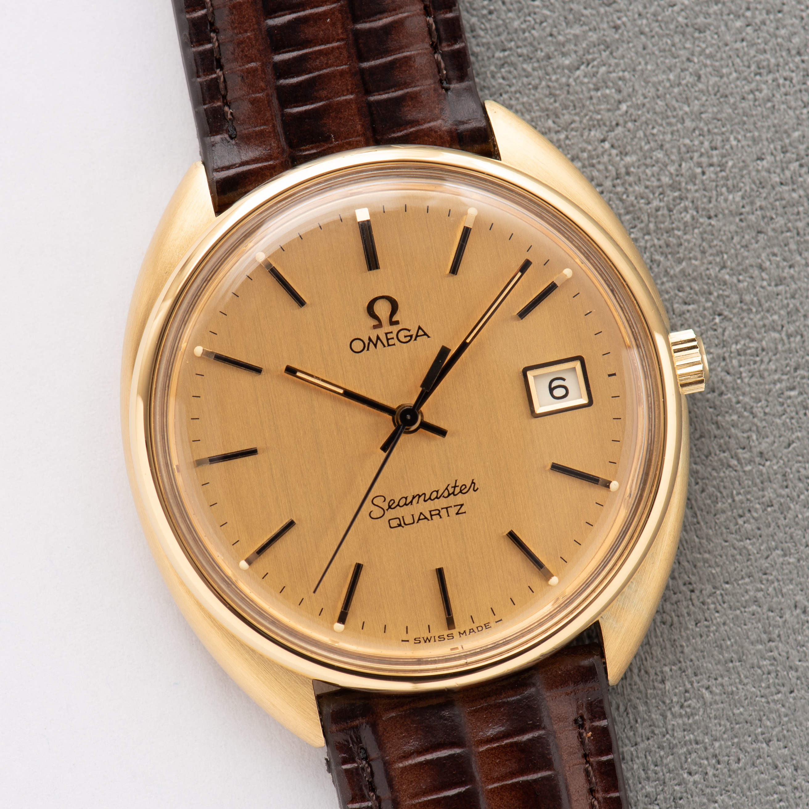 Vue de Omega Quartz Seamaster Date Gold Dial réf 196.0078 cal 1342 from 1979