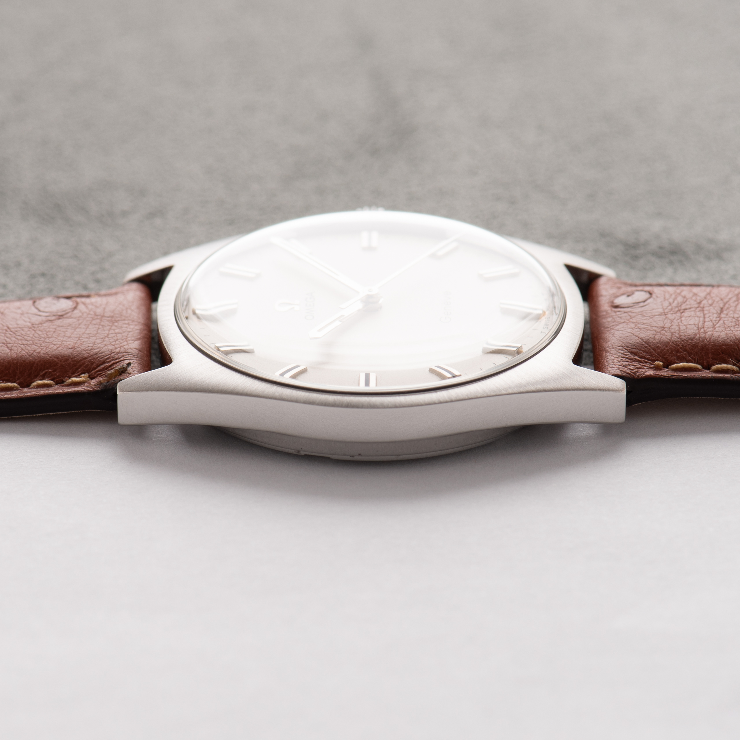 View of Omega Genève « Cream Dial » – Réf. 135.041 – 1968