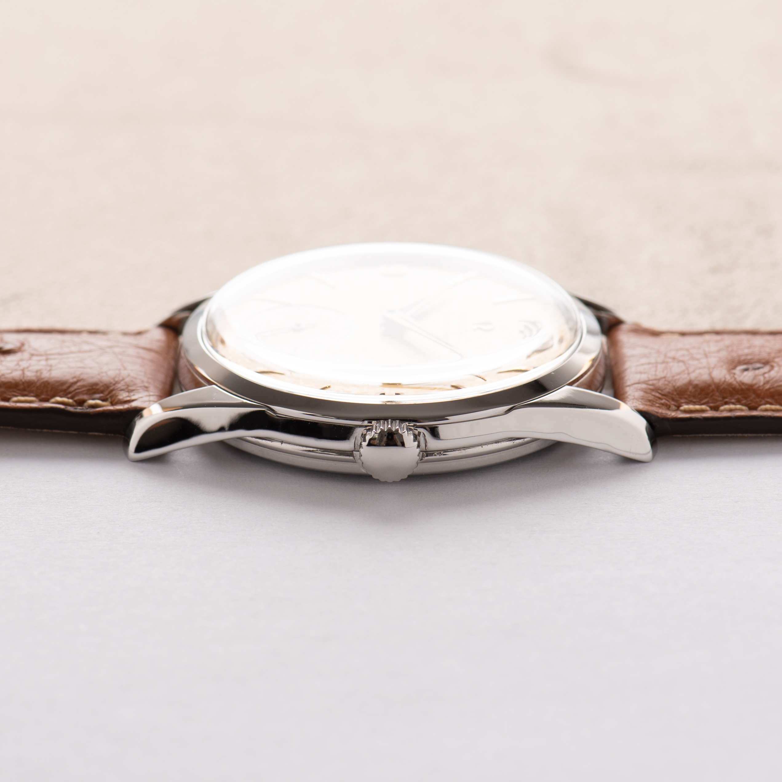 View of Omega Seamaster Petite seconde Patina Dial réf 2937-3 from 1958