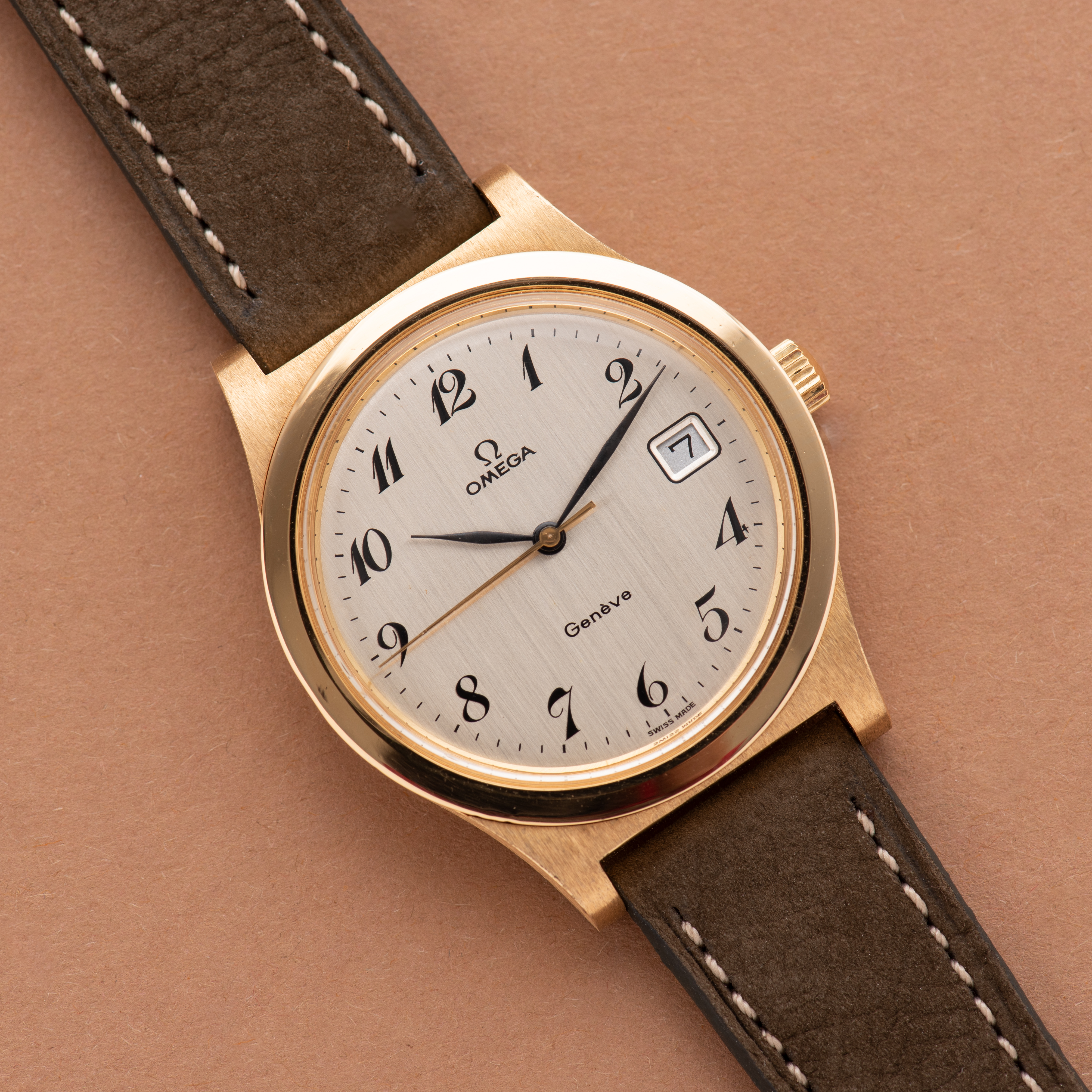 Vue de Omega Genève Mécanique Date Breguet Dial Réf 166.0102 from 1974