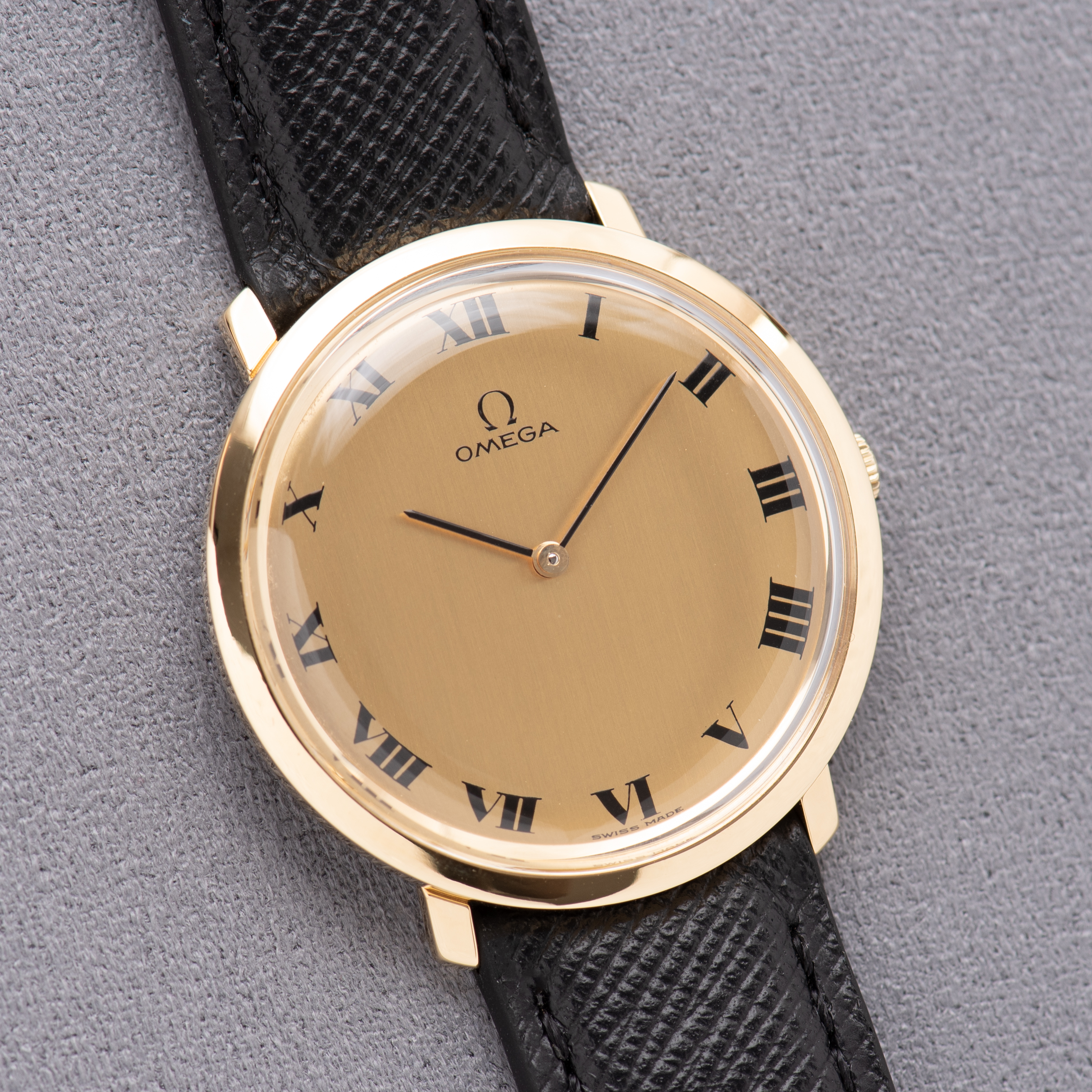 View of Omega De Ville Mécanique Gold 18k from 1966 Réf 111.067