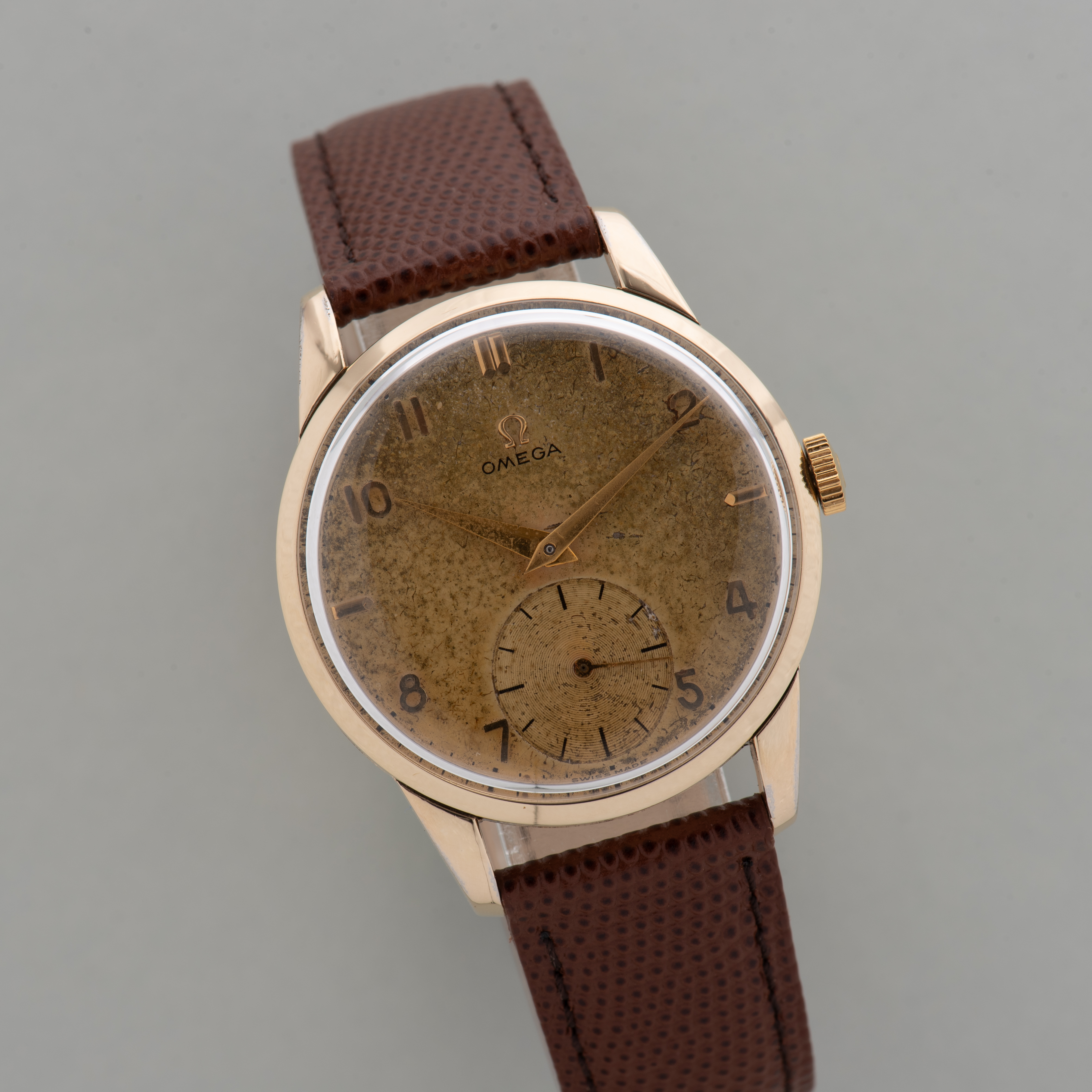 Zicht op Omega Dress Small Seconds Cal 265 from 1950 Réf 2497-2