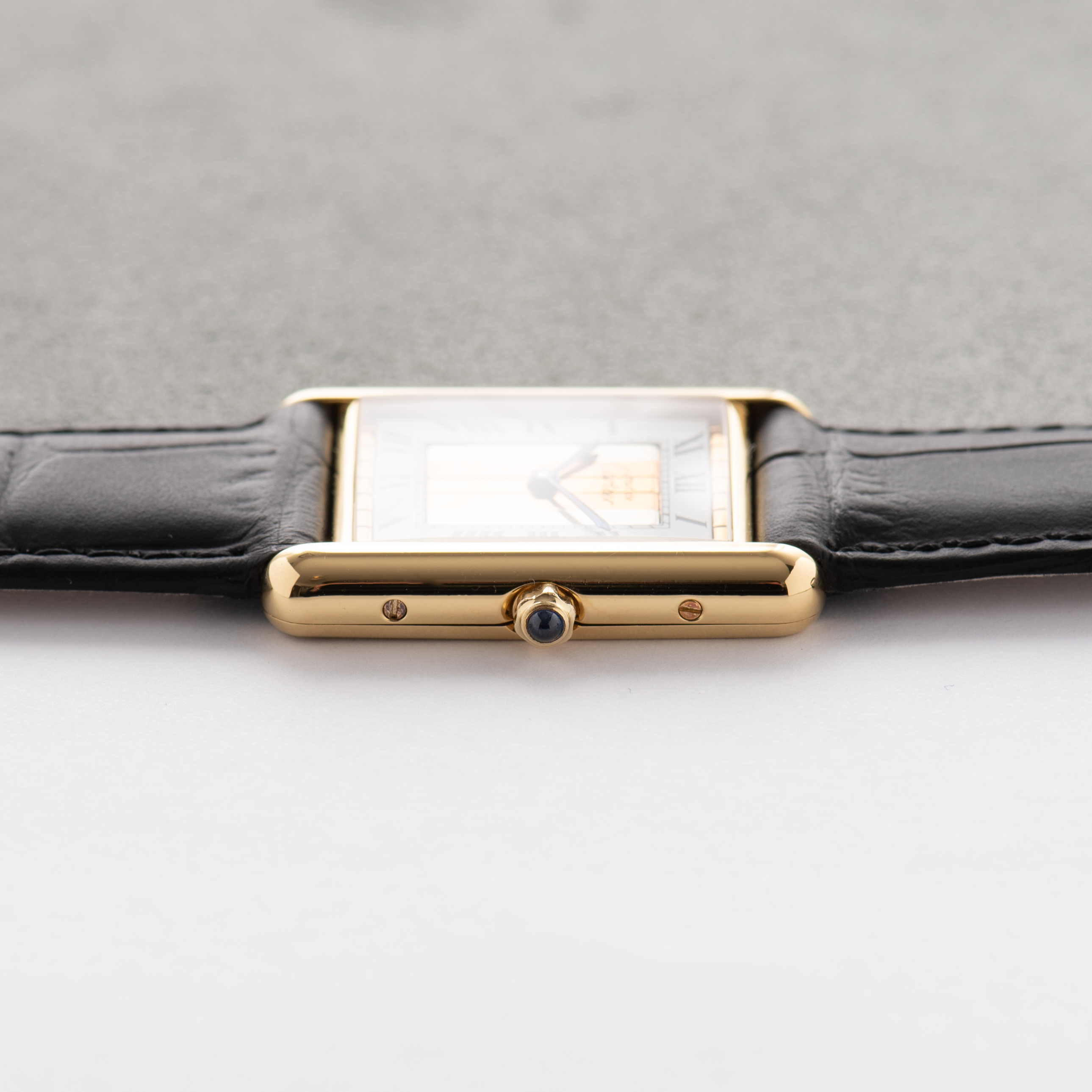Vue de Cartier Tank De Must Vermeil GM Trinity dial from 1980-90
