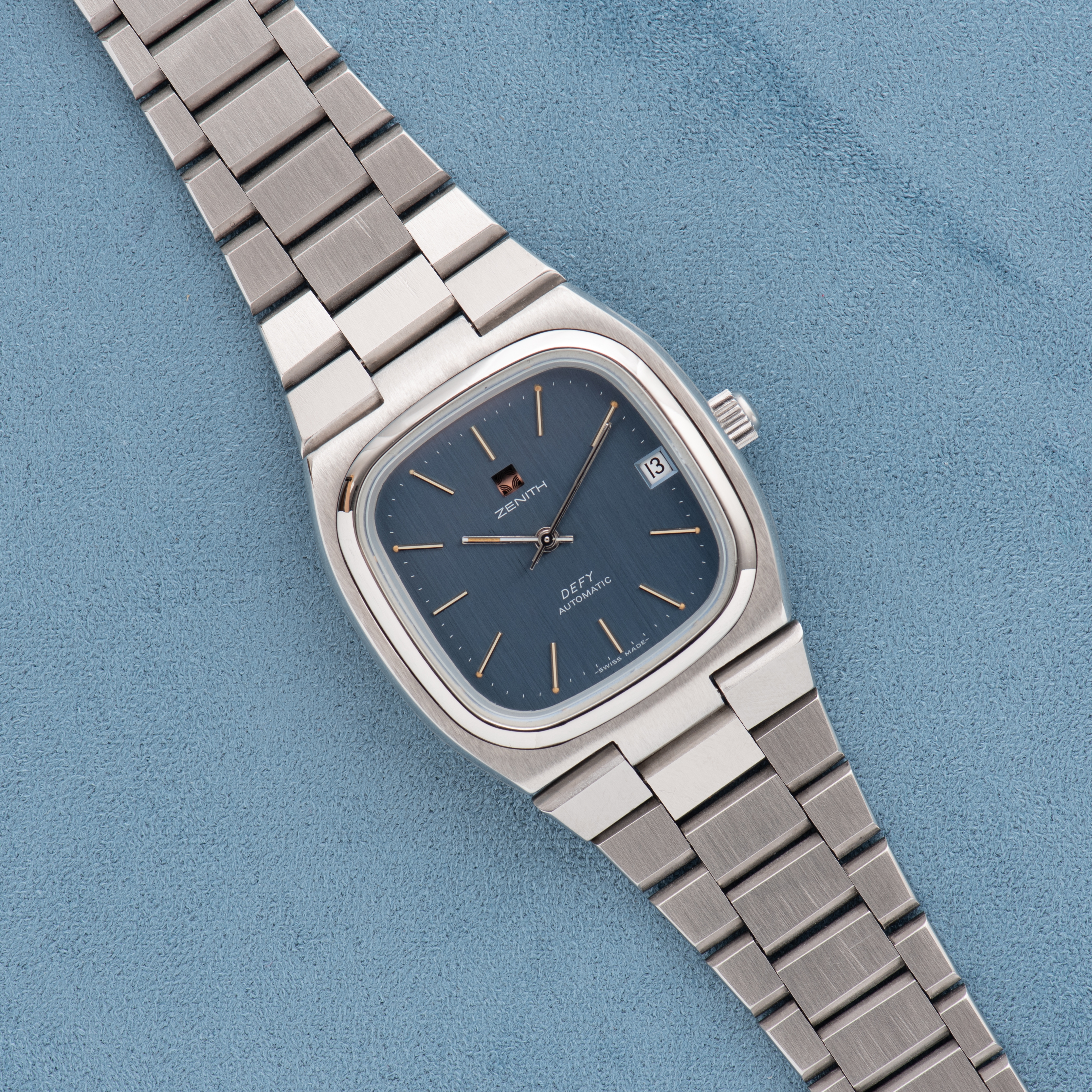 Vue de Zenith Defy Automatic Blue Dial Réf 02.0381.380 cal 2572PC