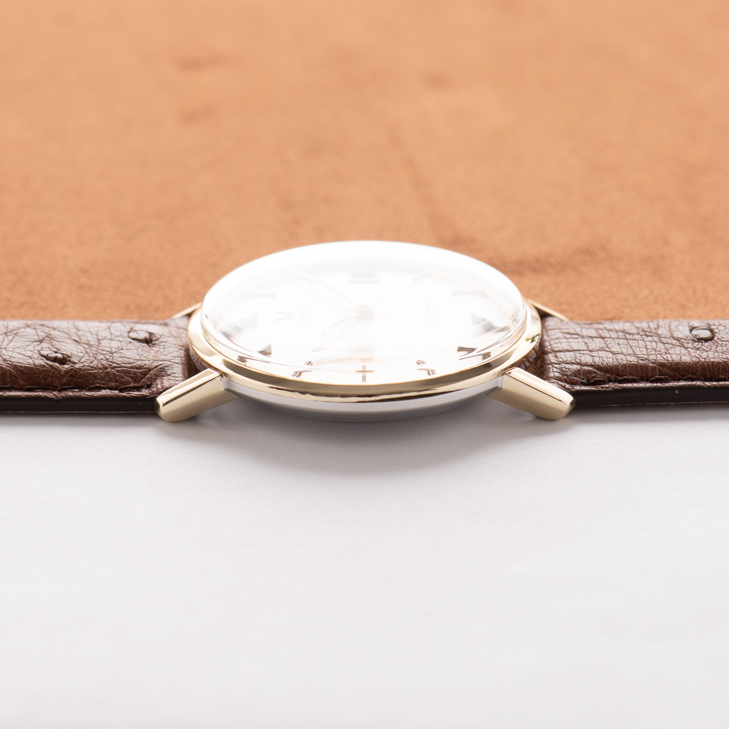 Vue de Omega Seamaster De Ville Date Gold/Steel – Réf. 136.020 SP – 1970