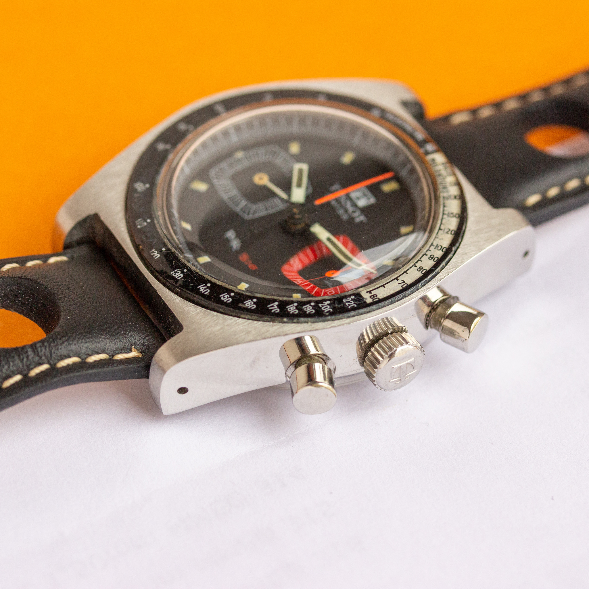Vue de Tissot Swiss Chronographe PR 516 Lemania 872